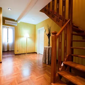 Hotel Trevi 41, Rome