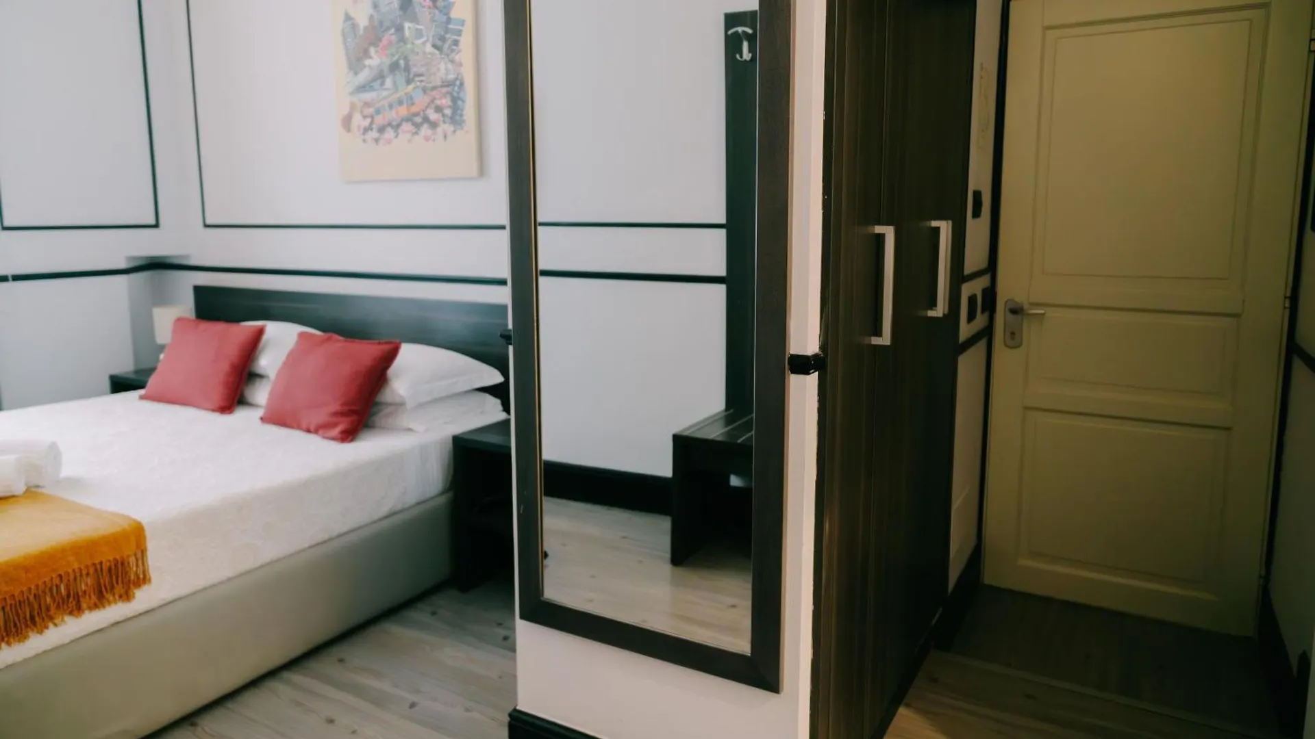 Royal Suite Du Vatican Rome Guest house